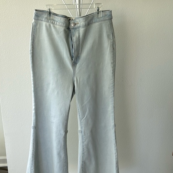 We The People Super Flare Jeans size 30 - Picture 1 of 9